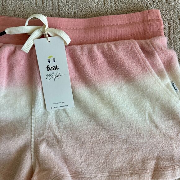 NWT* Feat x Madison Prewett Collab Blanketblend Shorts - Women's Large - Picture 4 of 8